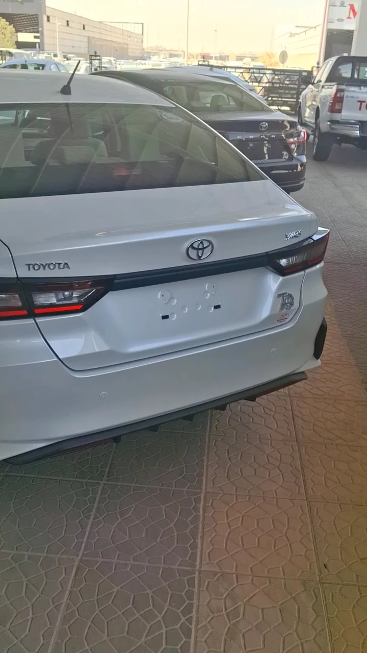 Car video thumbnail 1 of 10