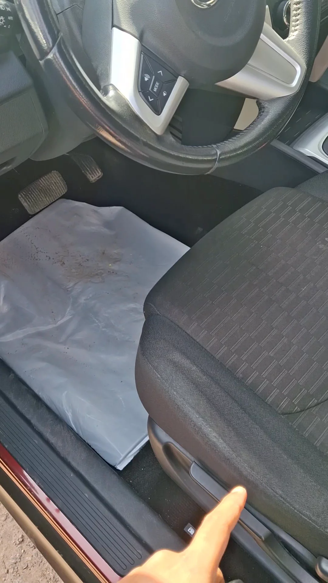 Car video thumbnail 1 of 8