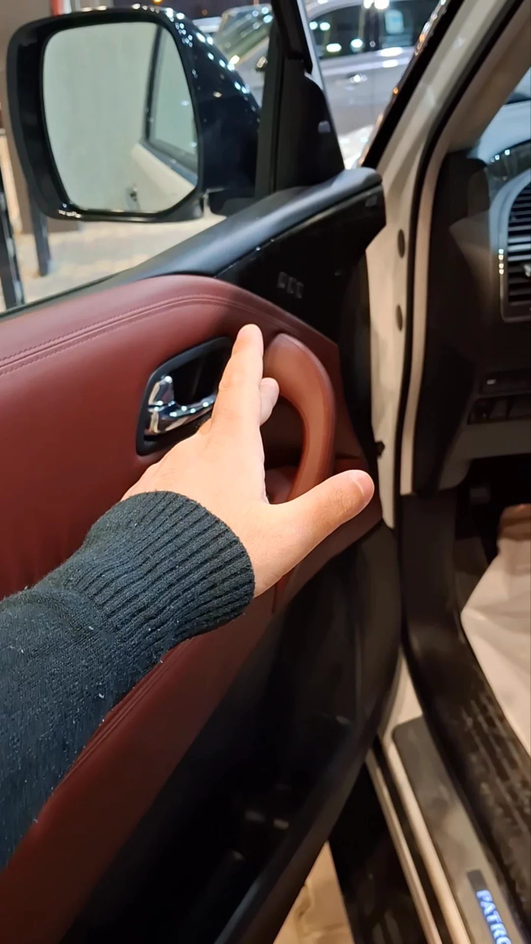 Car video thumbnail 1 of 11