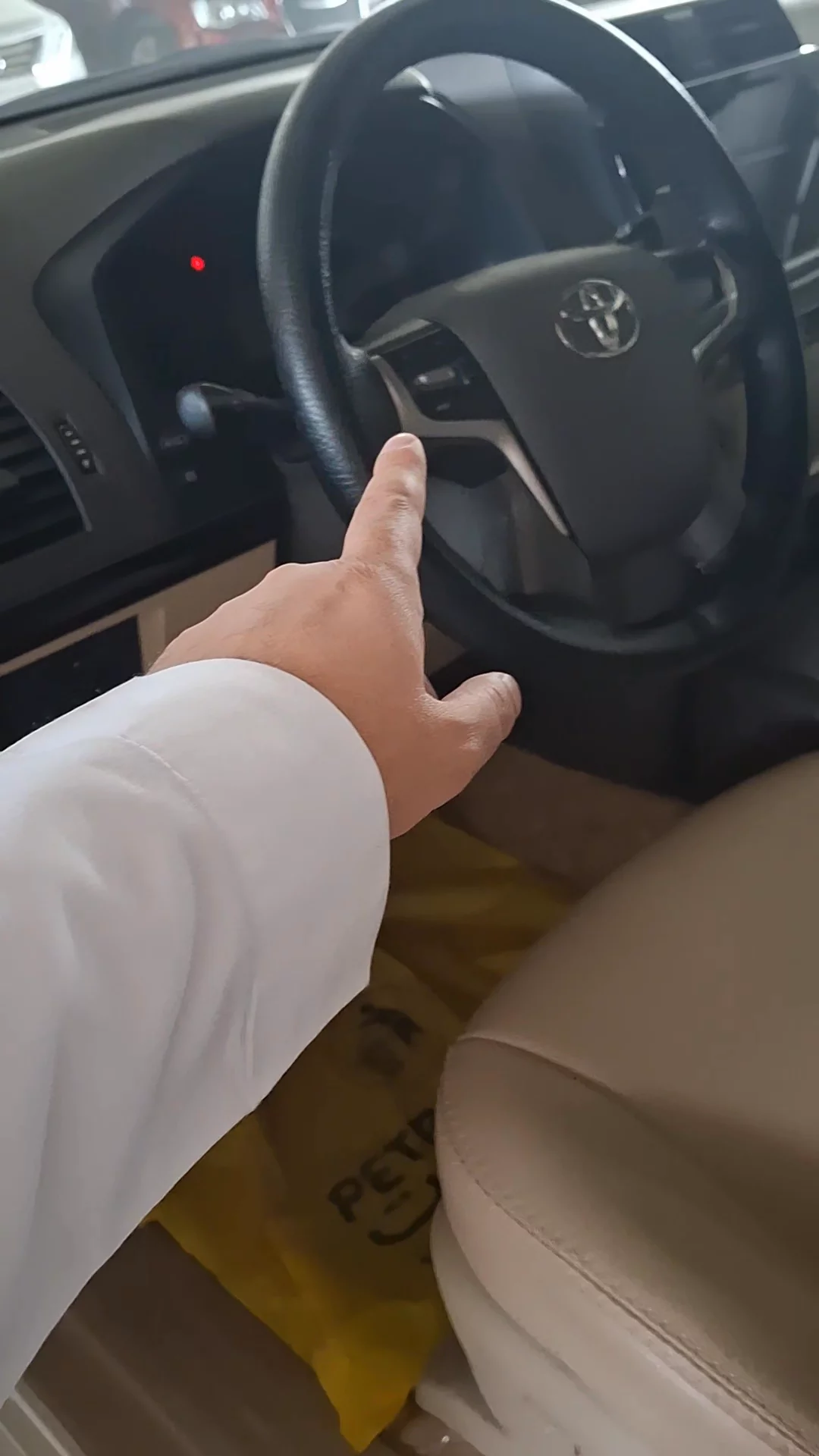 Car video thumbnail 1 of 9