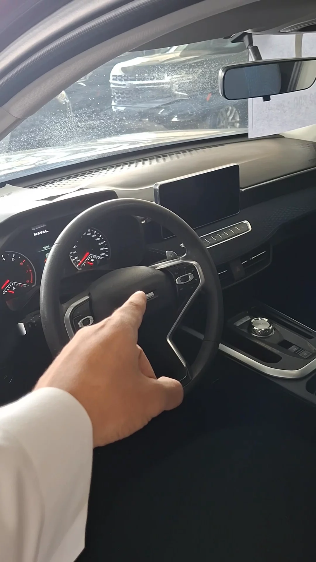 Car video thumbnail 1 of 7