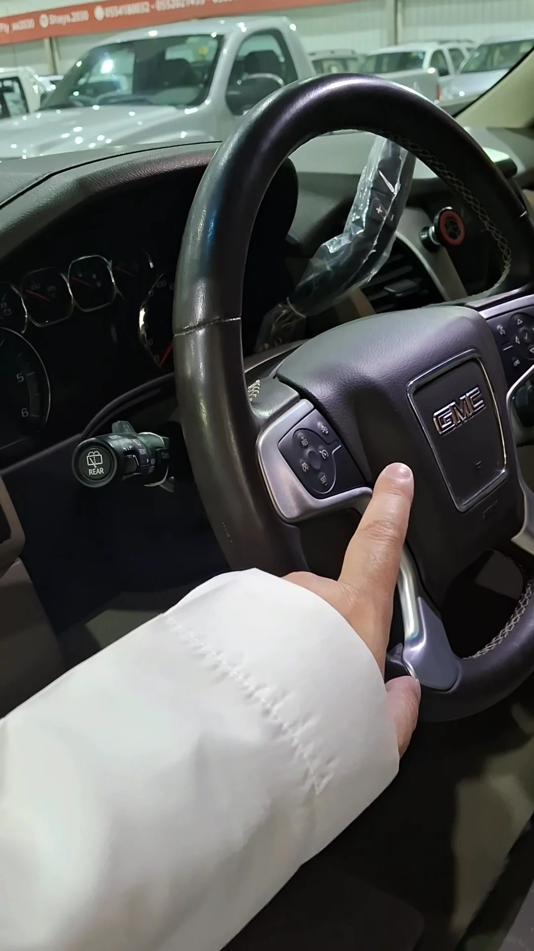 Car video thumbnail 1 of 9