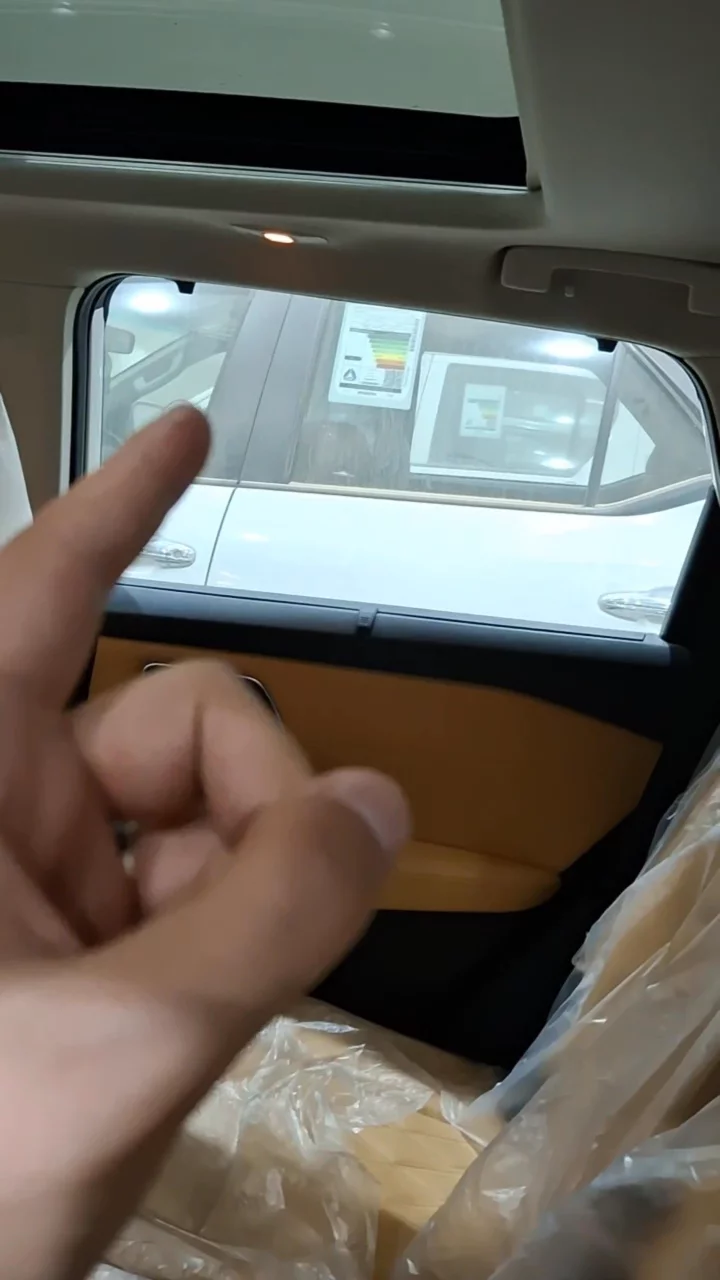 Car video thumbnail 1 of 10