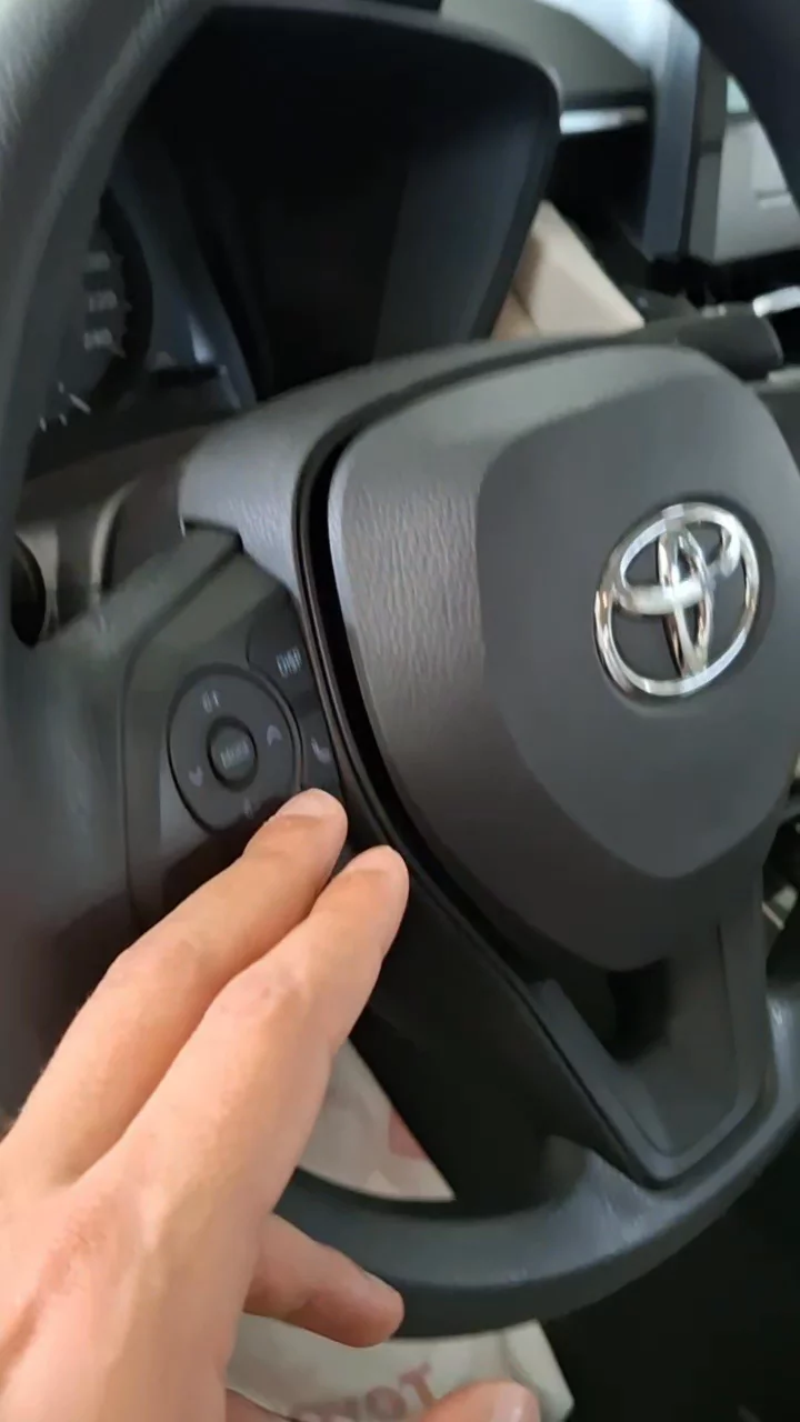 Car video thumbnail 1 of 10