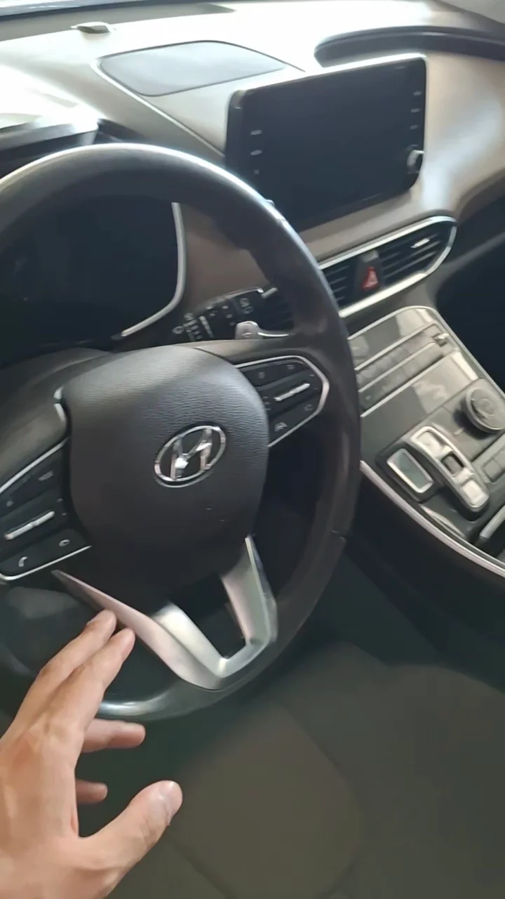 Car video thumbnail 1 of 8