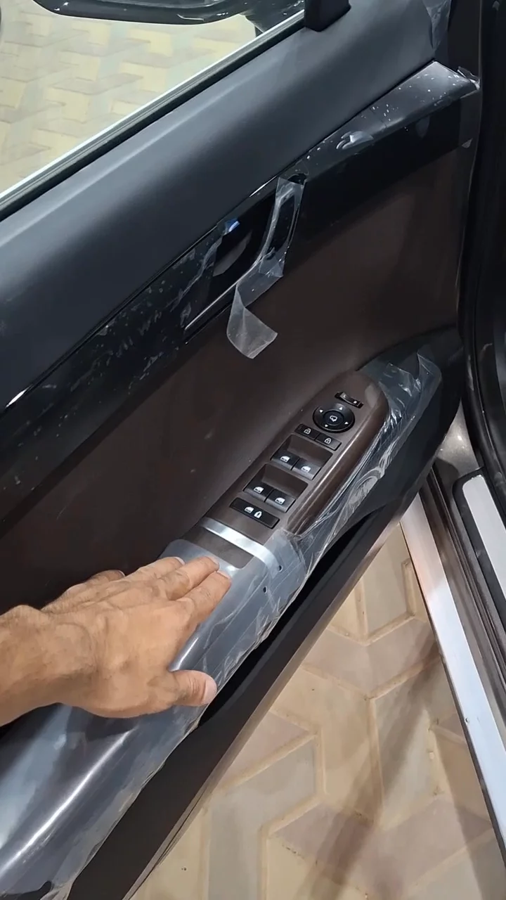 Car video thumbnail 1 of 9