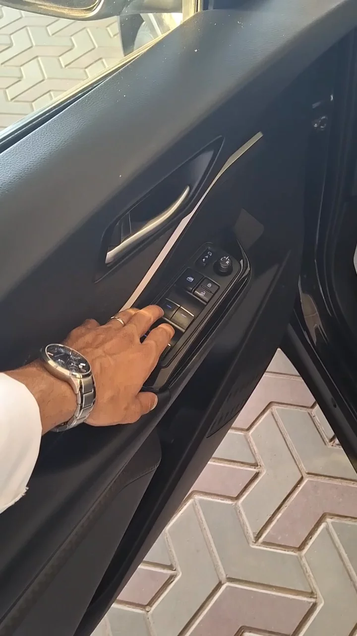 Car video thumbnail 1 of 10