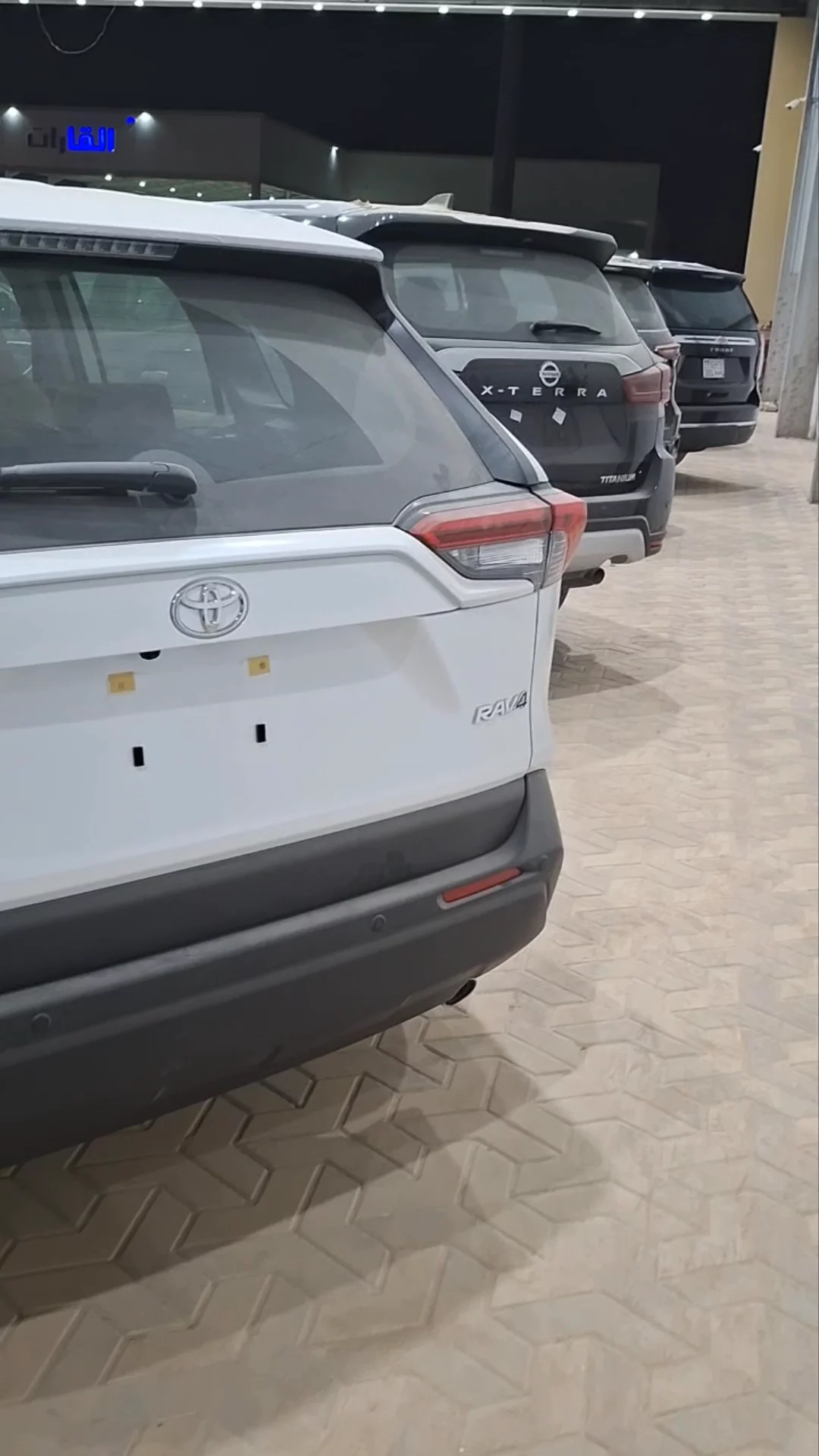 Car video thumbnail 1 of 9