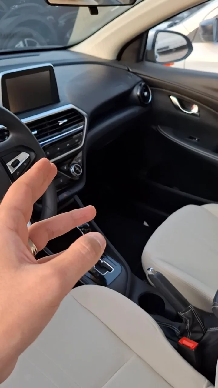 Car video thumbnail 1 of 10