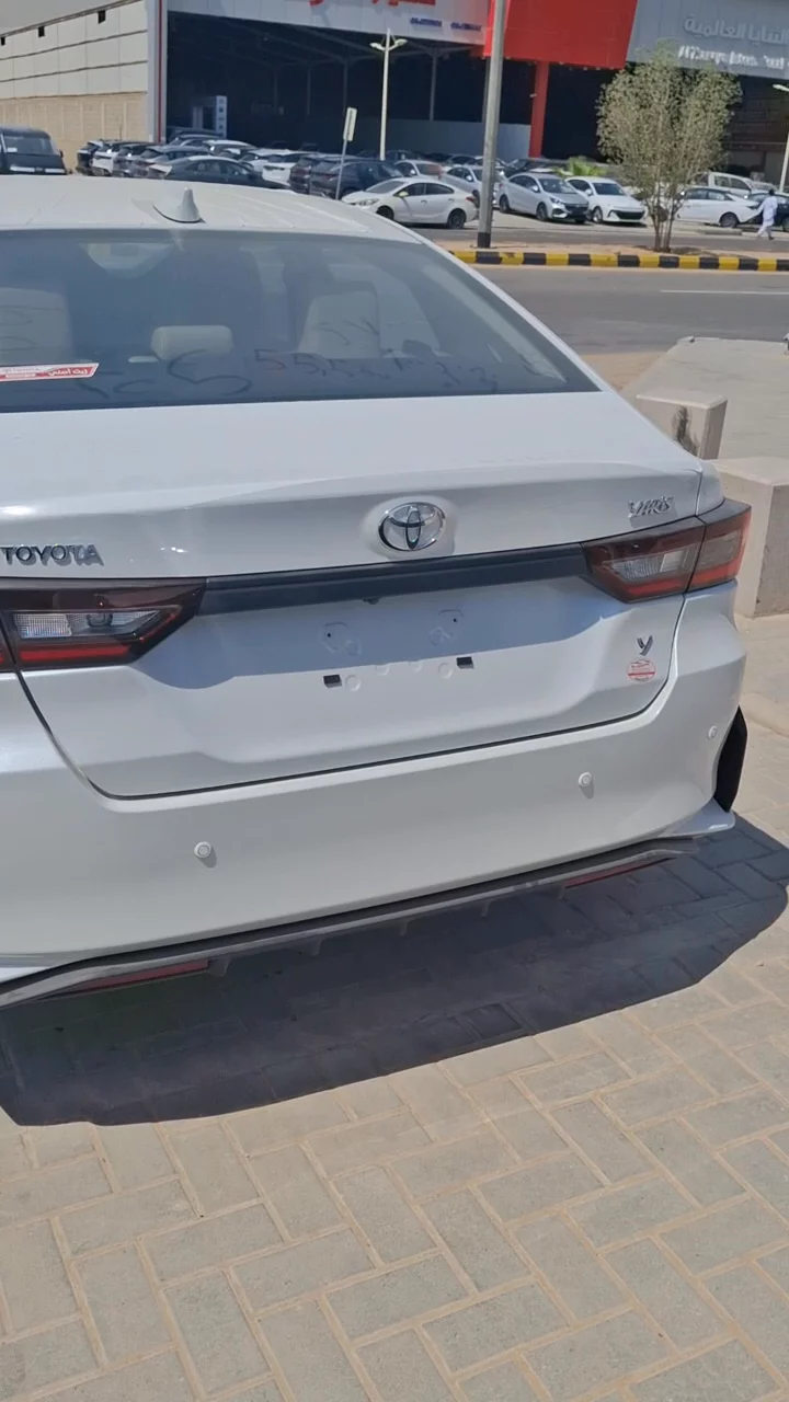 Car video thumbnail 1 of 10