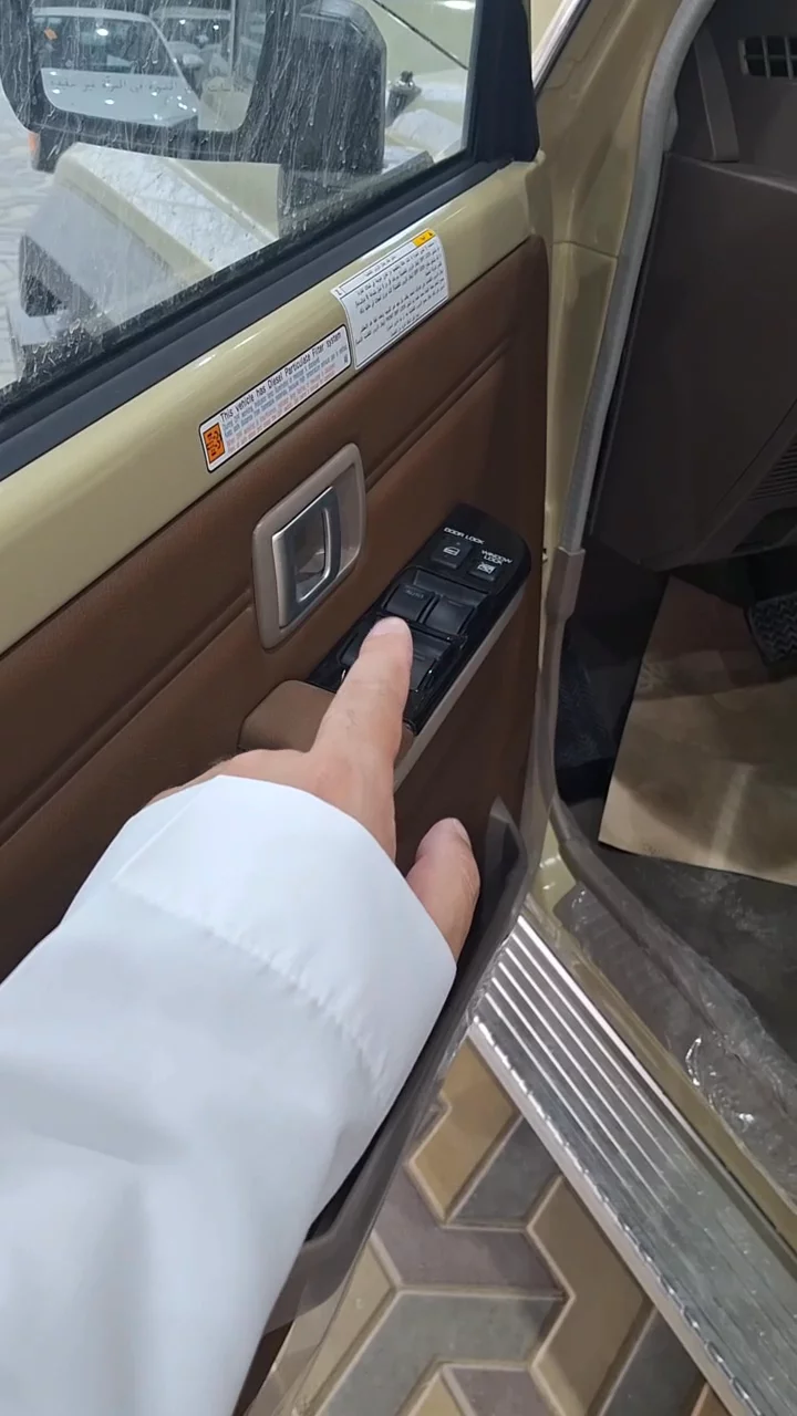 Car video thumbnail 1 of 10