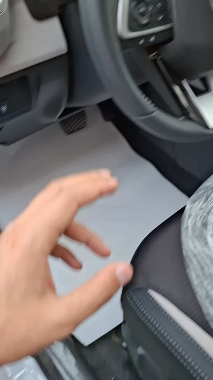 Car video thumbnail 1 of 10