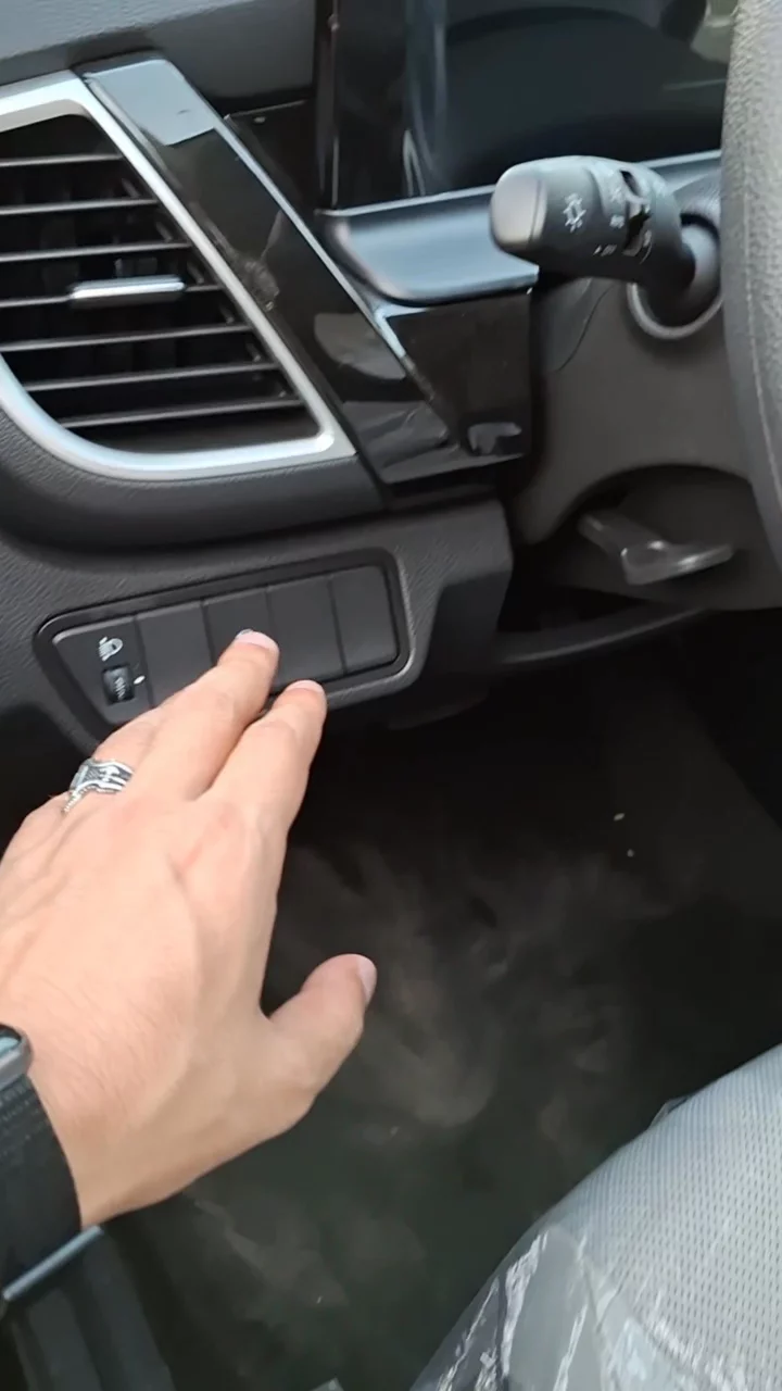 Car video thumbnail 1 of 10