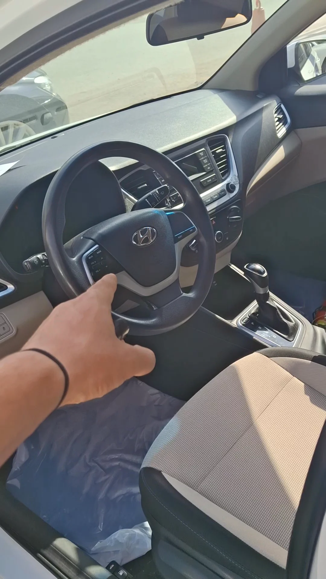 Car video thumbnail 1 of 7