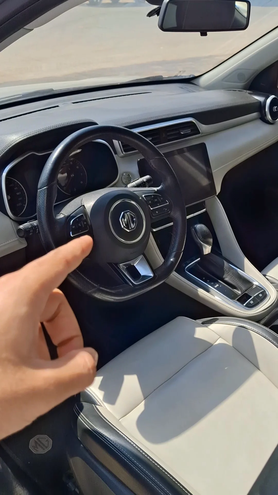 Car video thumbnail 1 of 10