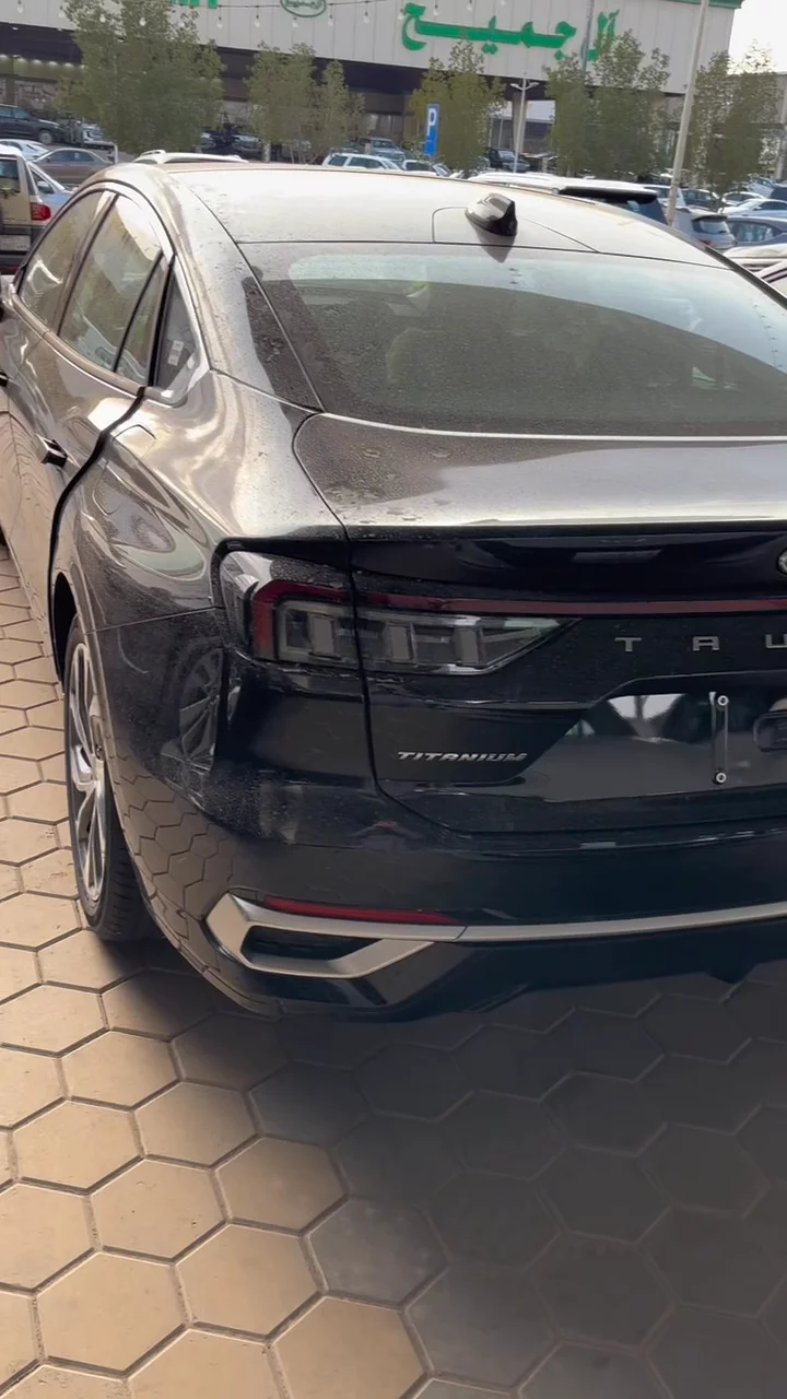 فورد تورس Titanium 2026