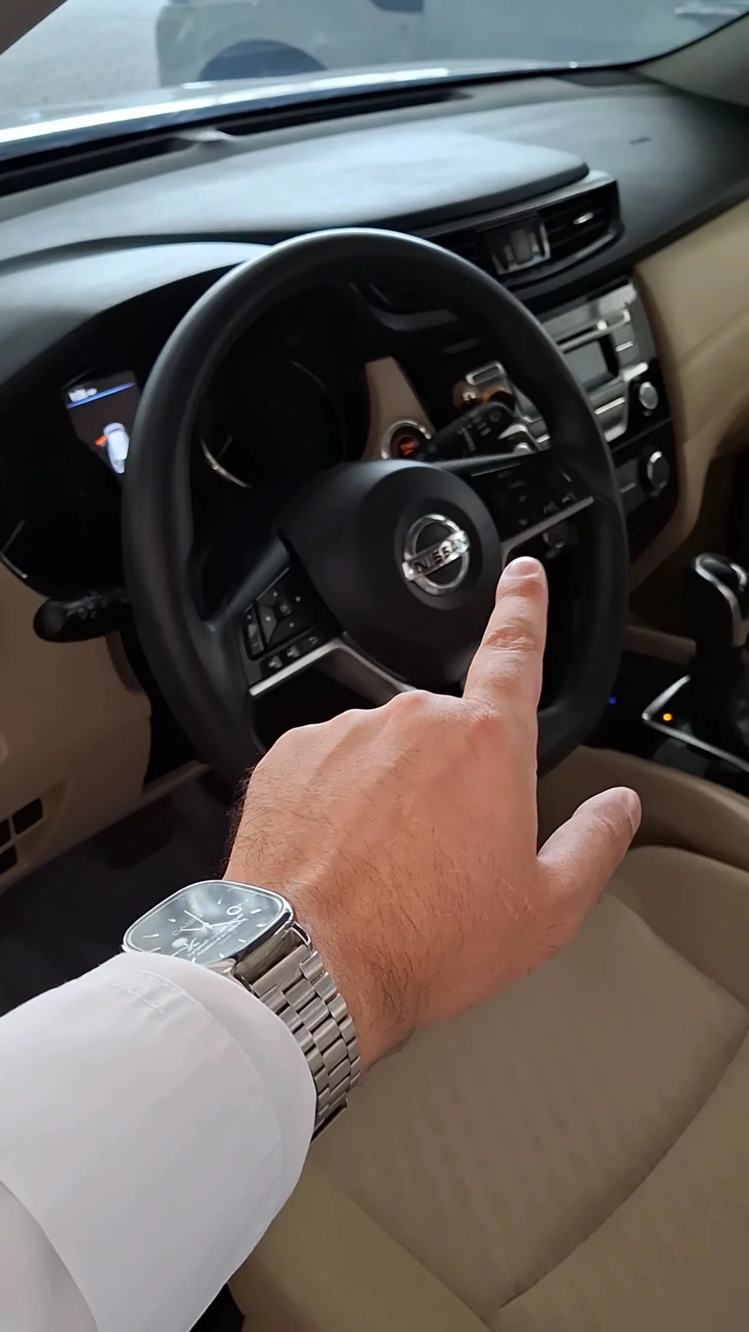 Car video thumbnail 1 of 9