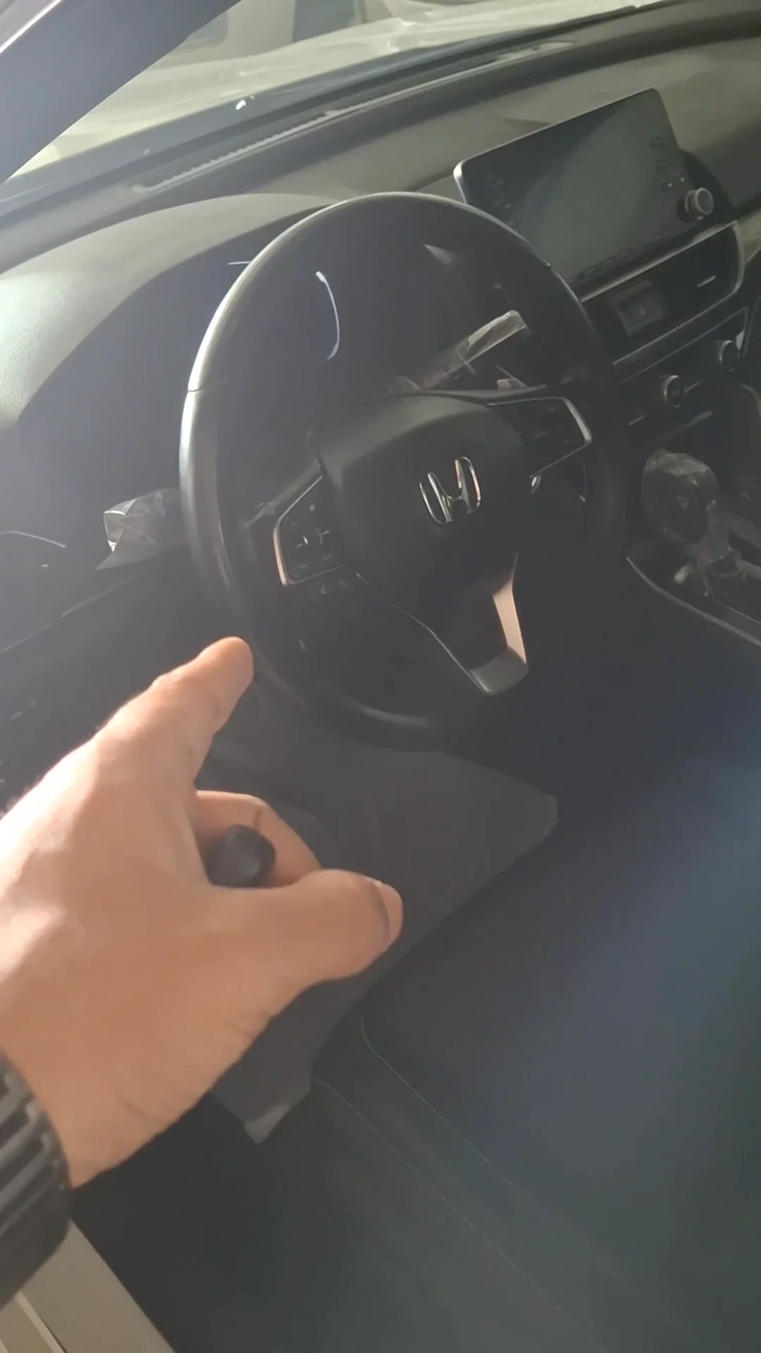 Car video thumbnail 1 of 7