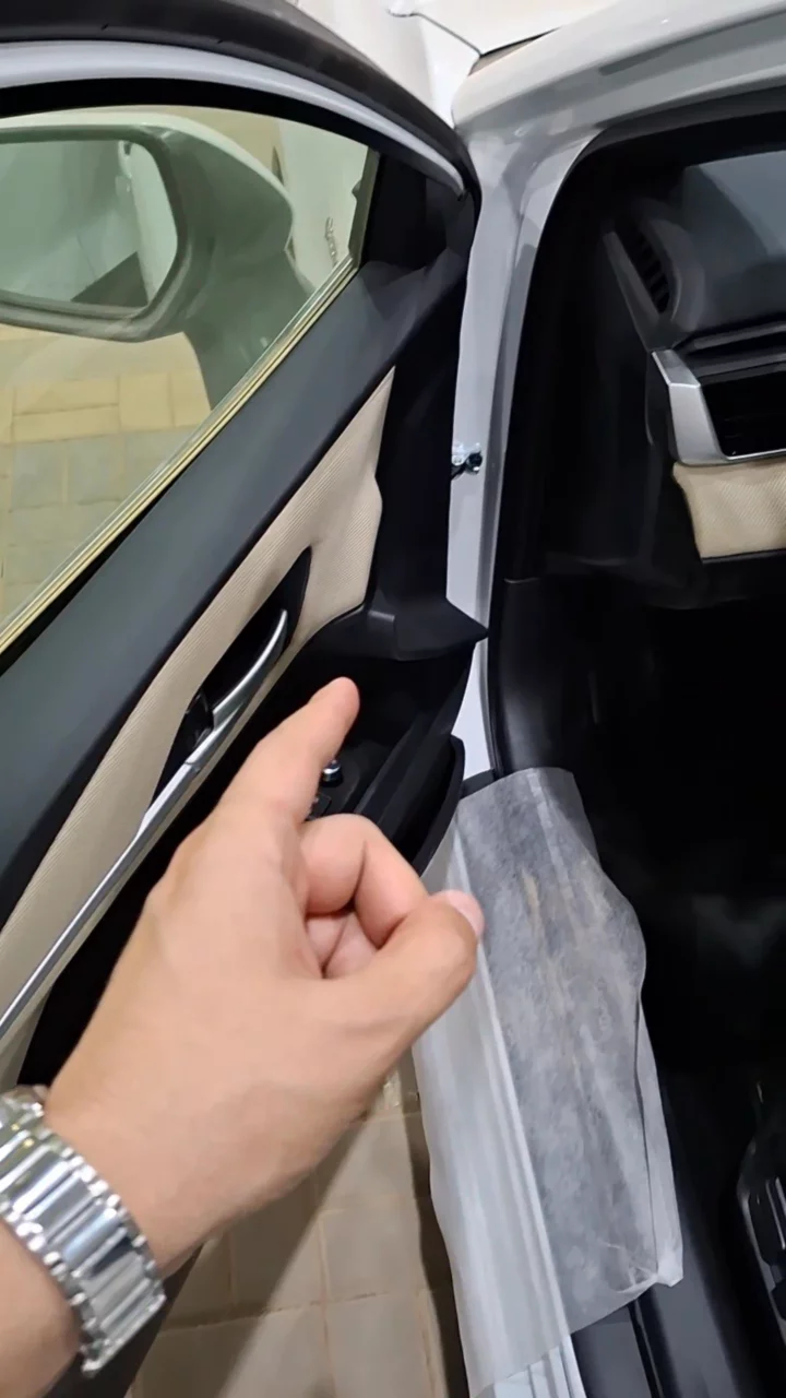 Car video thumbnail 1 of 10