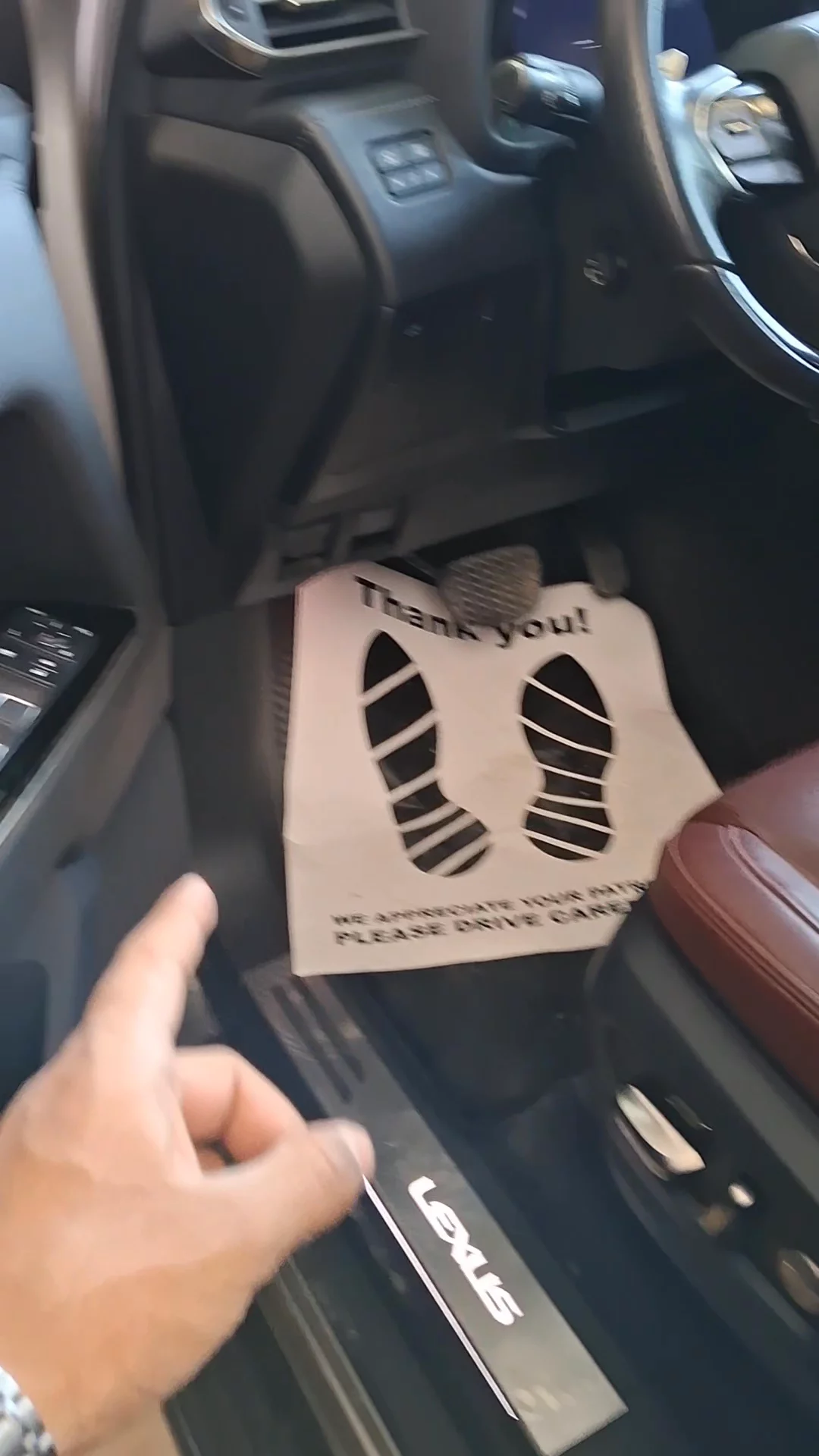 Car video thumbnail 1 of 8