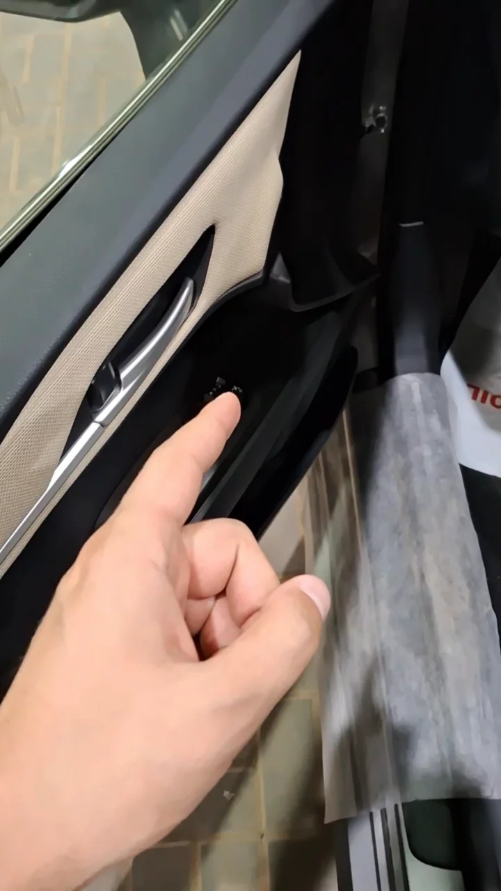 Car video thumbnail 1 of 10