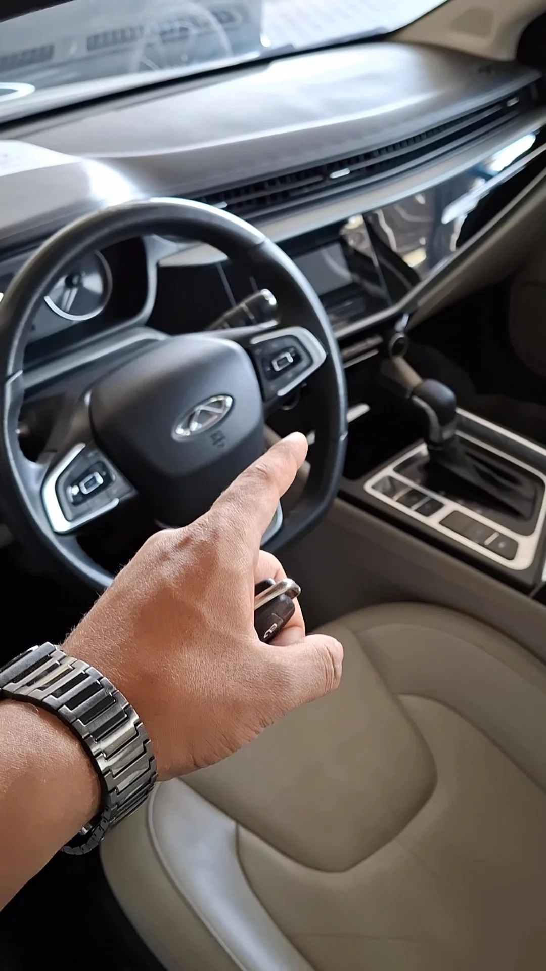 Car video thumbnail 1 of 6