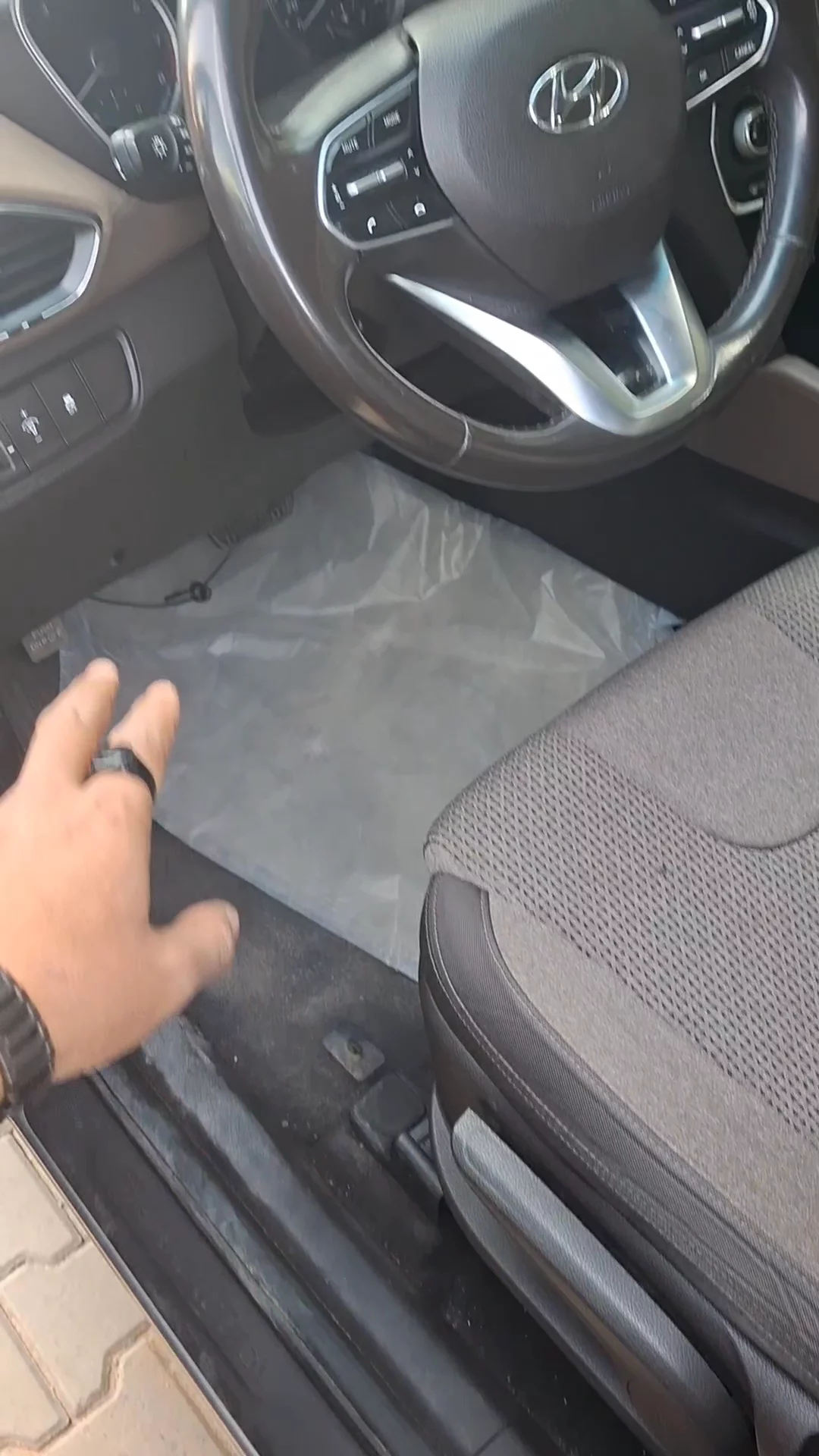 Car video thumbnail 1 of 7