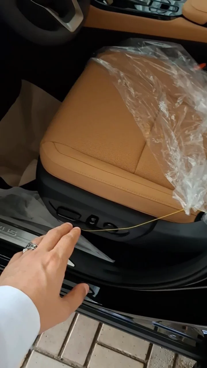 Car video thumbnail 1 of 10