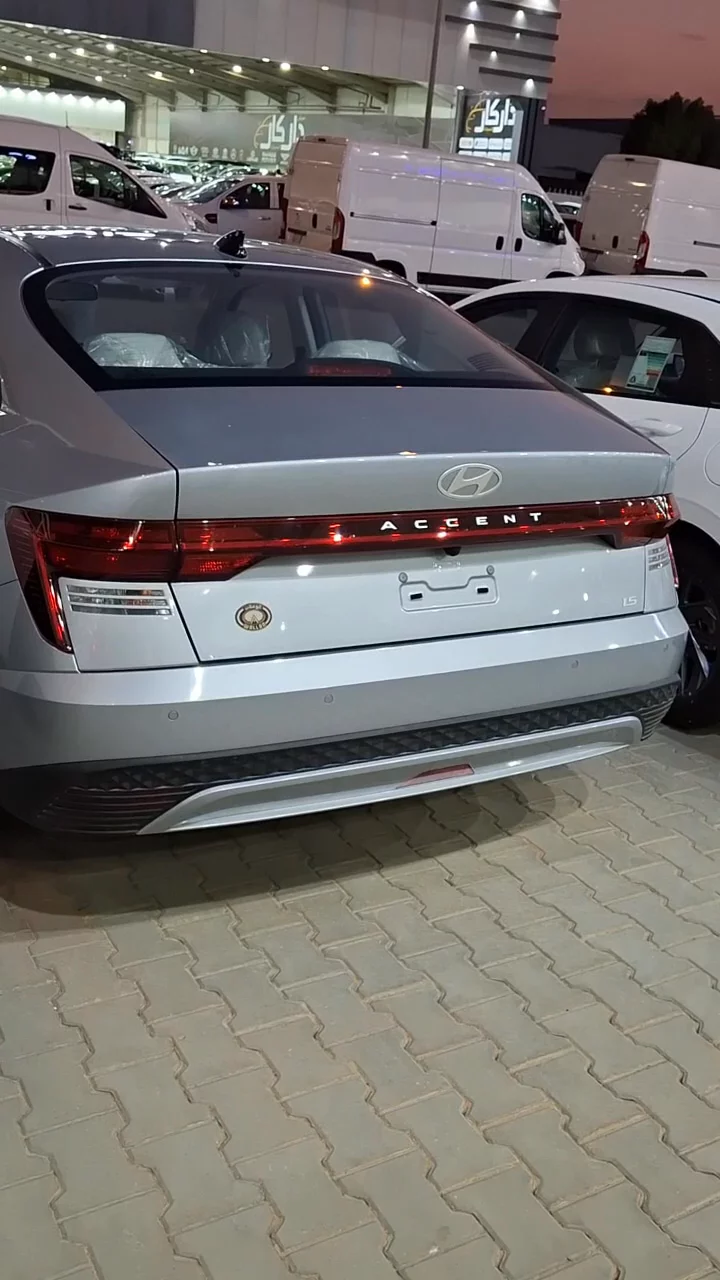 Car video thumbnail 1 of 10