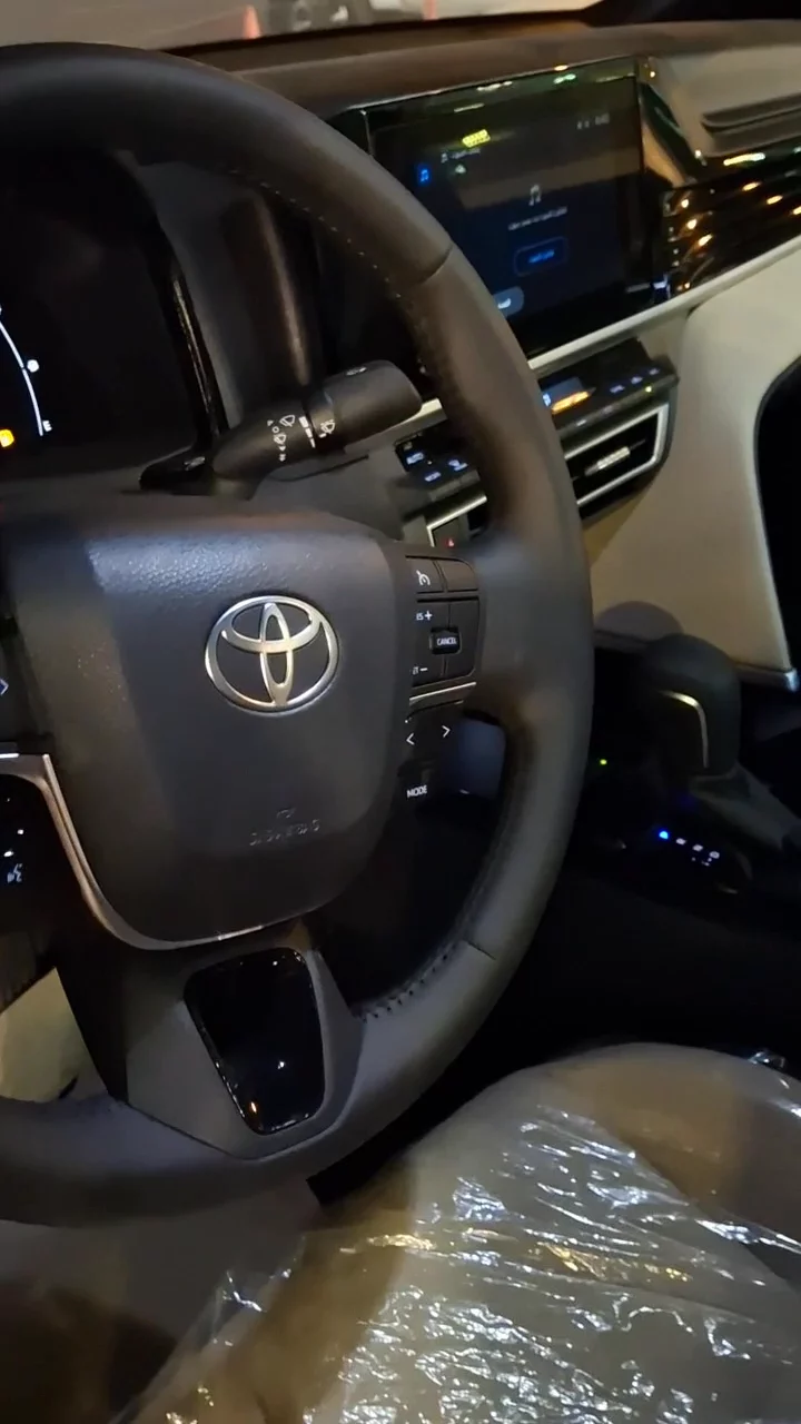 Car video thumbnail 1 of 10