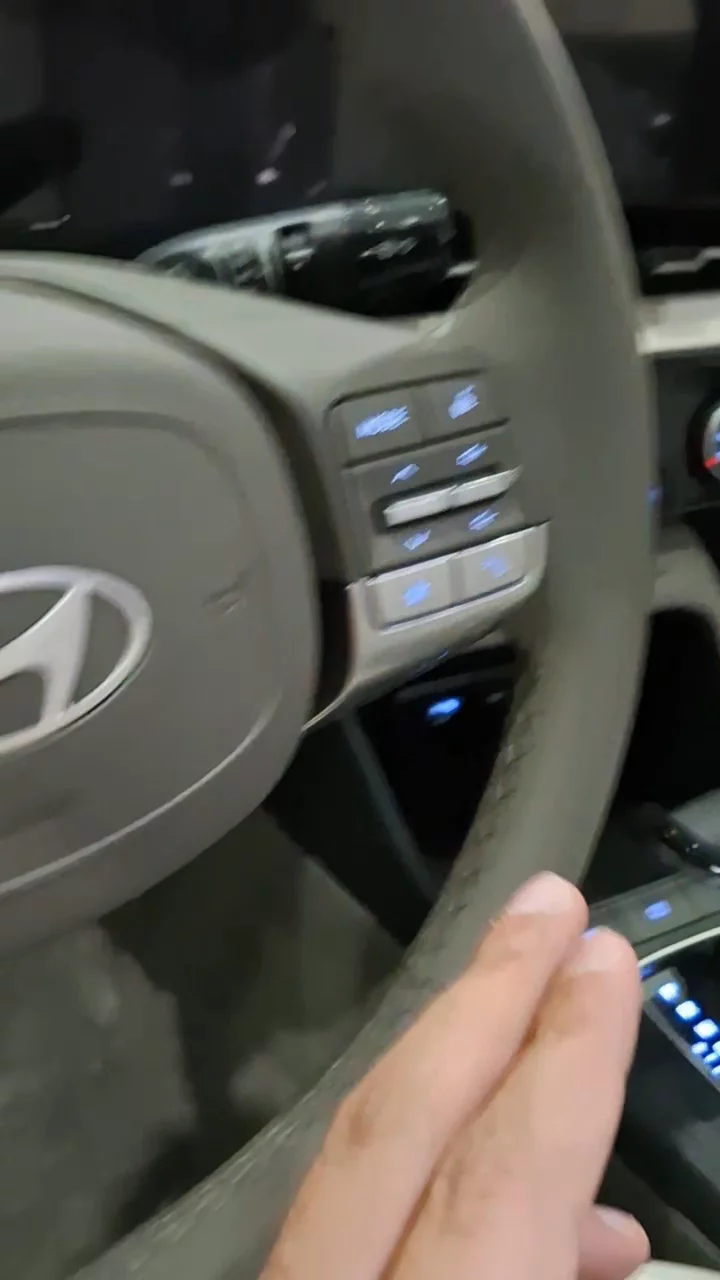 Car video thumbnail 1 of 10