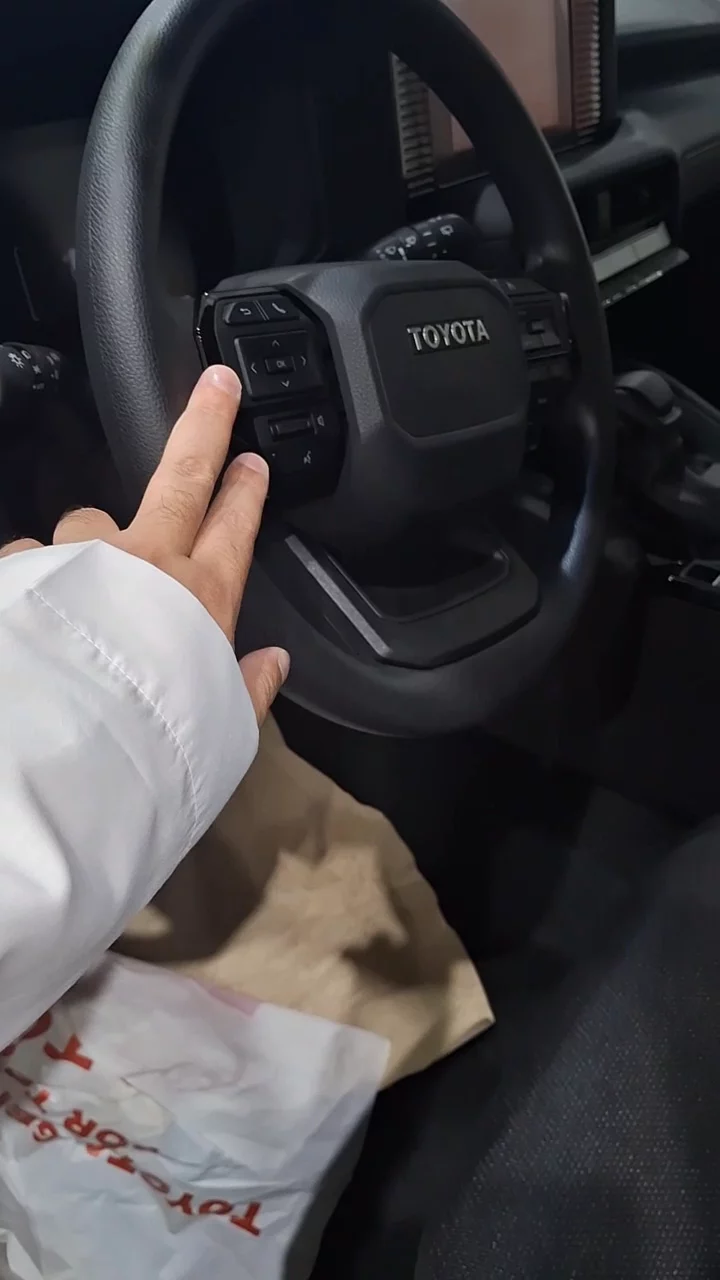 Car video thumbnail 1 of 10