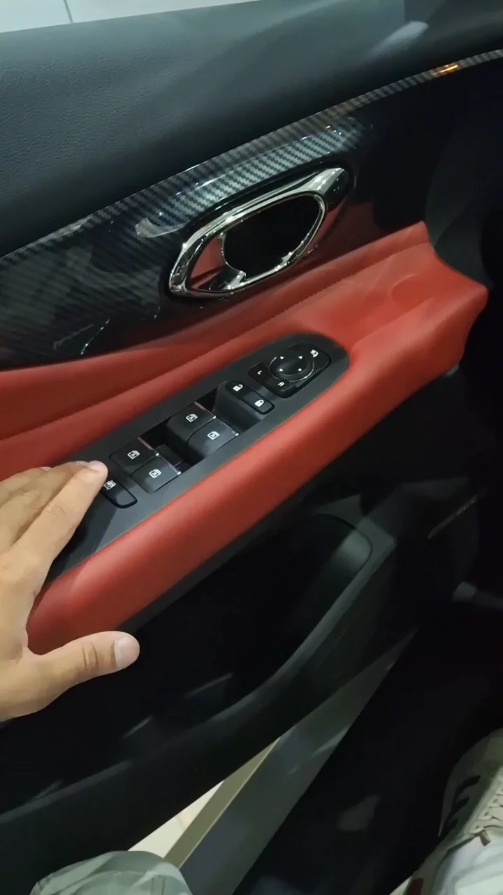 Car video thumbnail 1 of 10