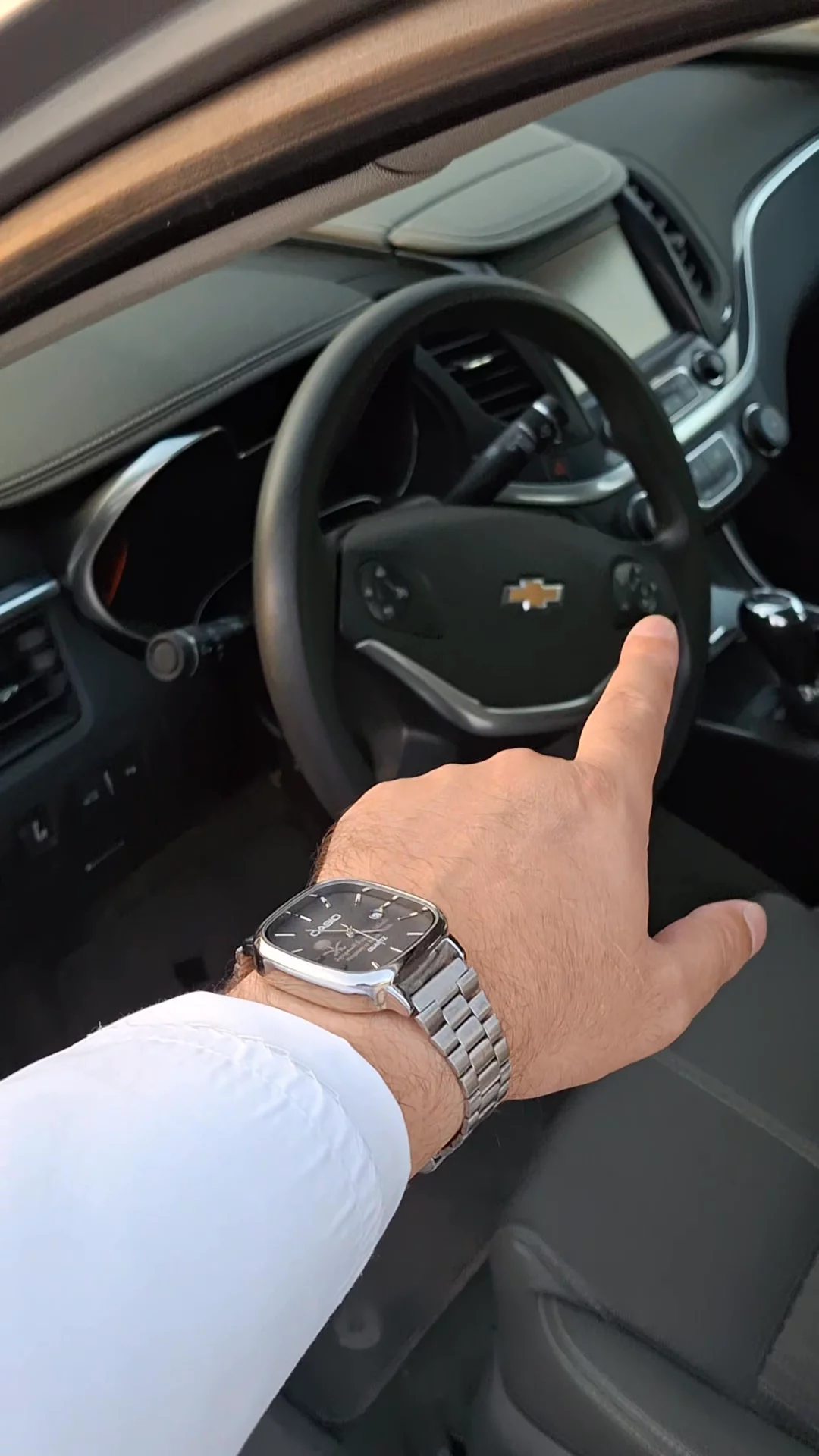 Car video thumbnail 1 of 9