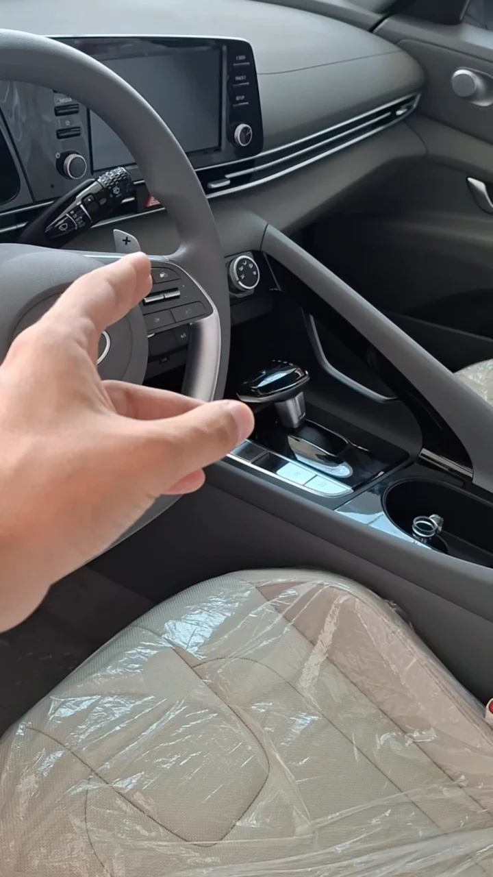 Car video thumbnail 1 of 10