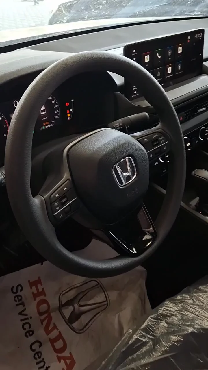 Car video thumbnail 1 of 9