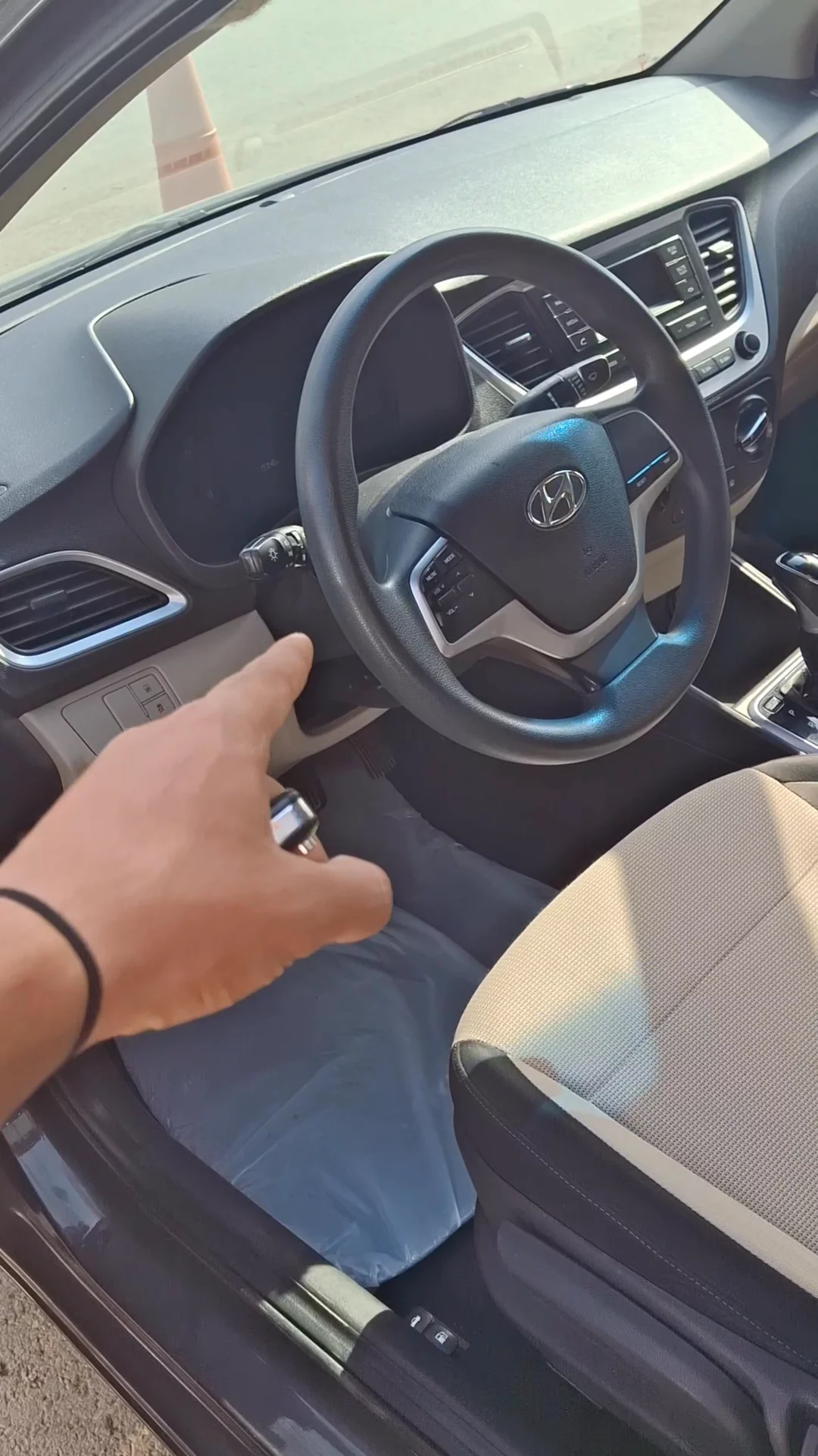 Car video thumbnail 1 of 7