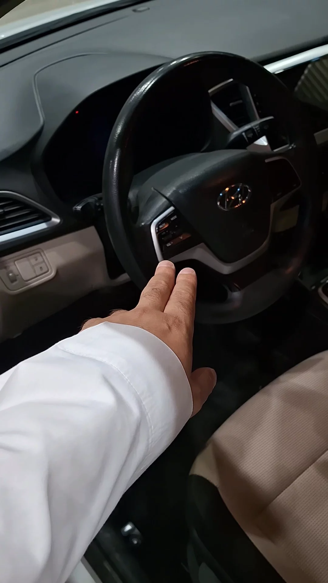 Car video thumbnail 1 of 10