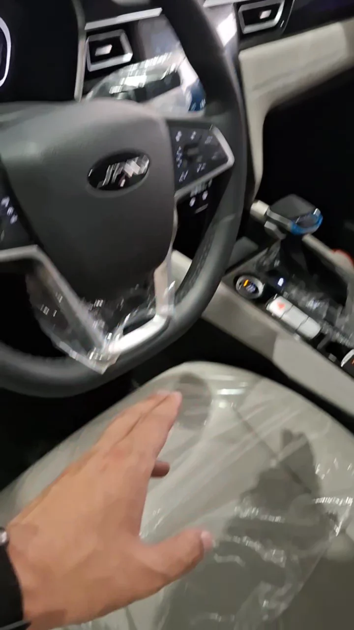 Car video thumbnail 1 of 10