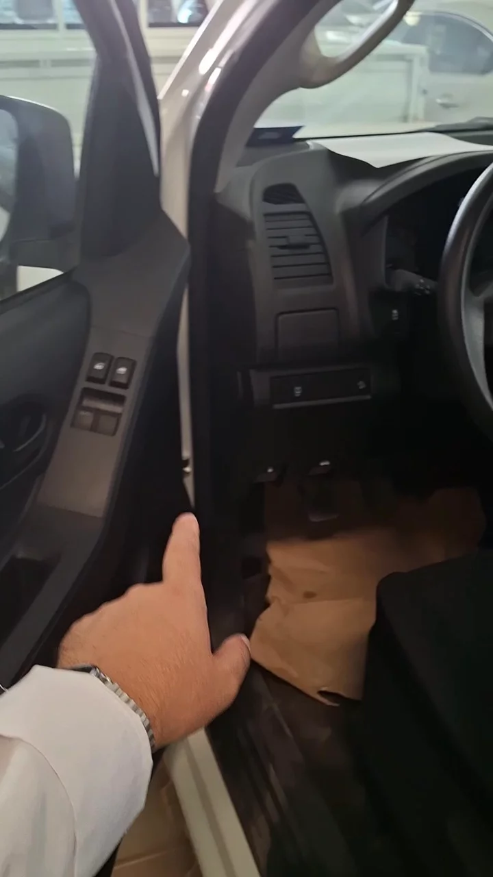 Car video thumbnail 1 of 7