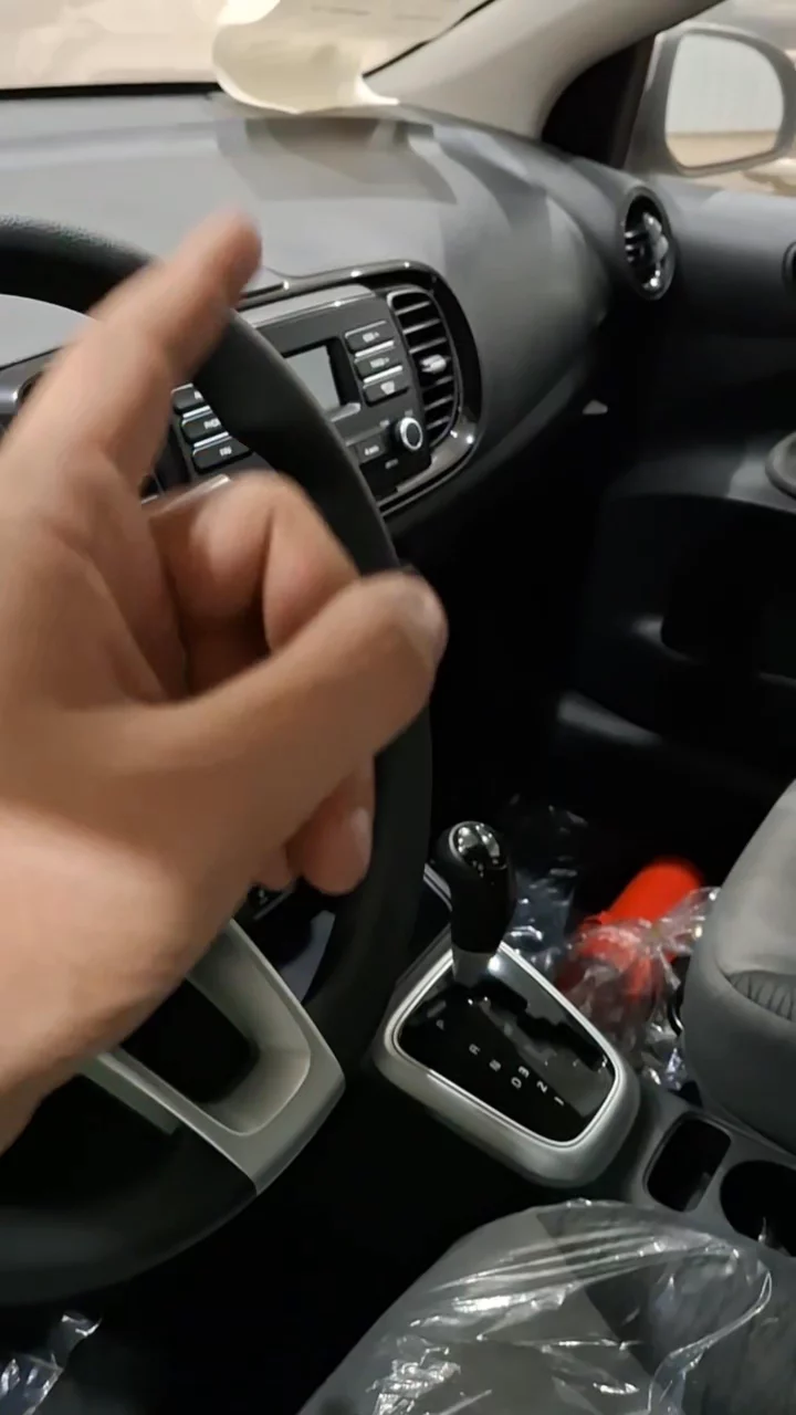 Car video thumbnail 1 of 10