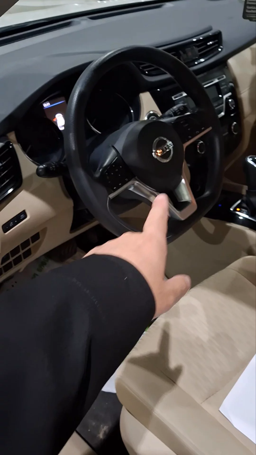 Car video thumbnail 1 of 11