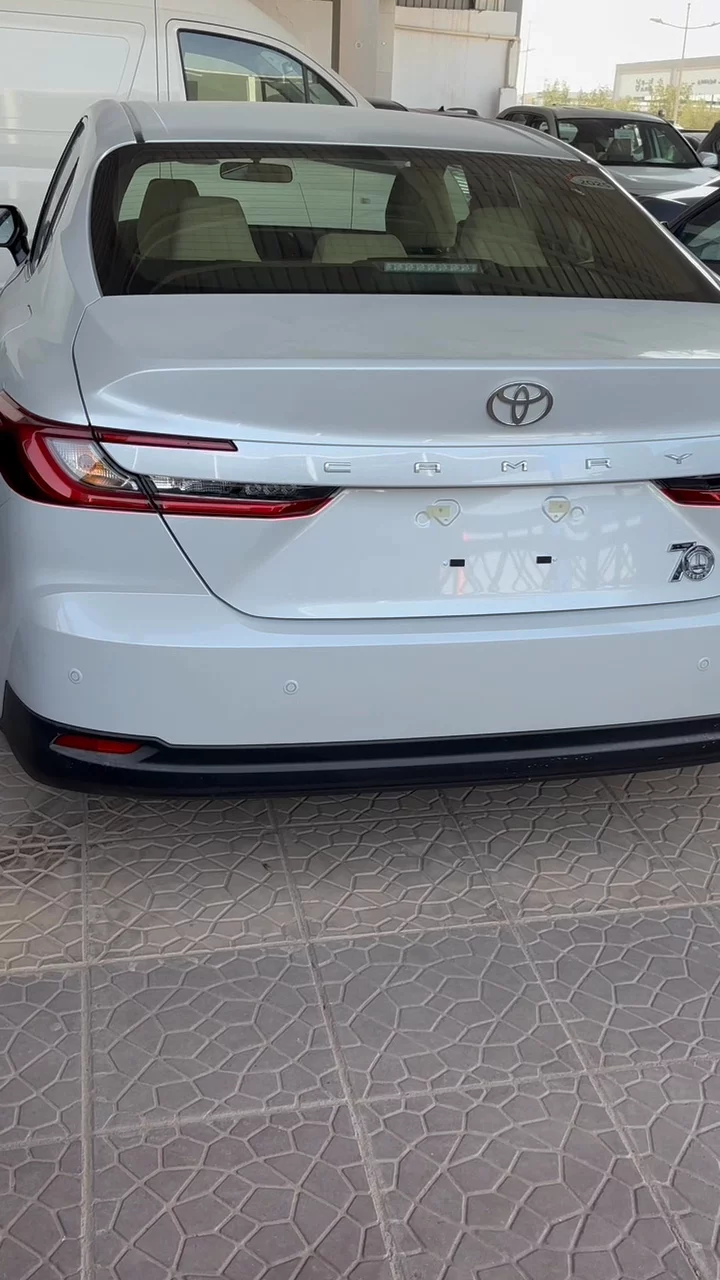 Car video thumbnail 1 of 9