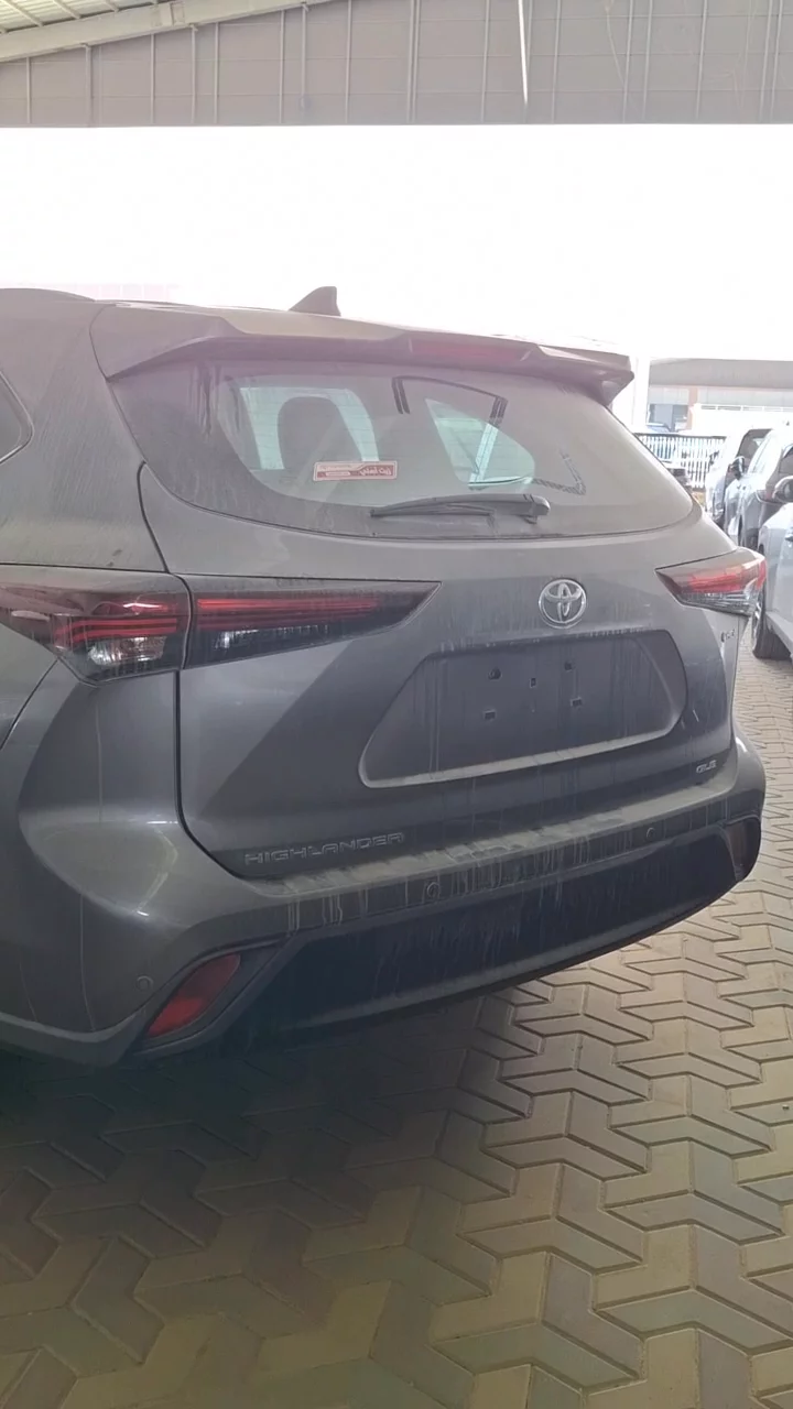 Car video thumbnail 1 of 9