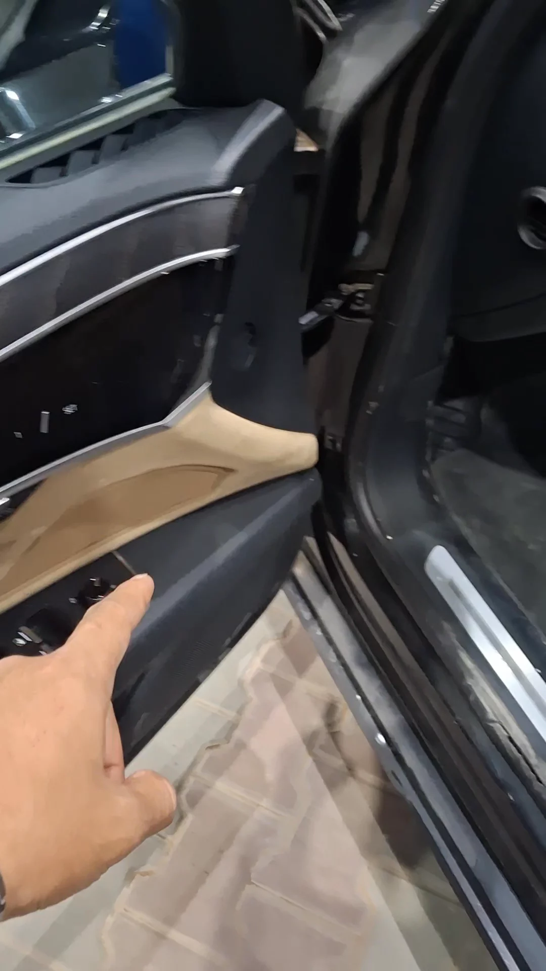 Car video thumbnail 1 of 5