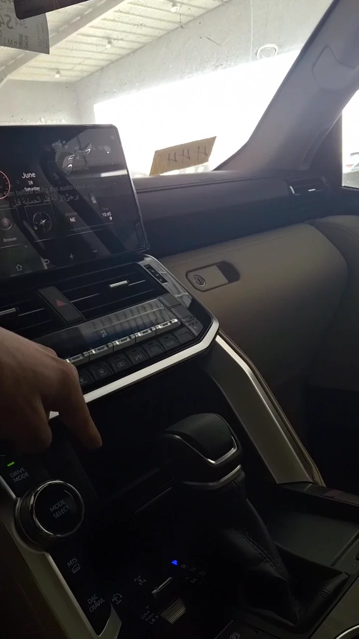 Car video thumbnail 1 of 11