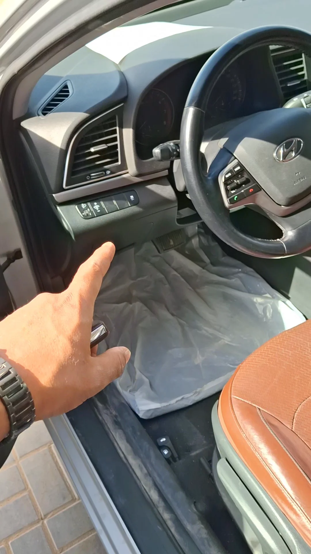 Car video thumbnail 1 of 7