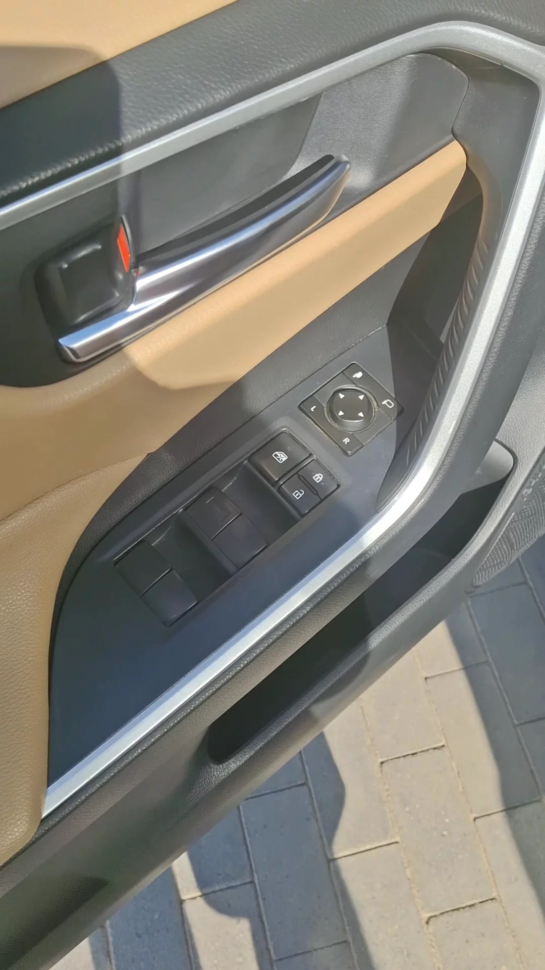 Car video thumbnail 1 of 14