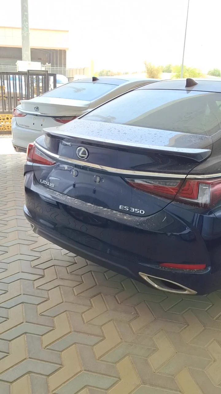 Car video thumbnail 1 of 10