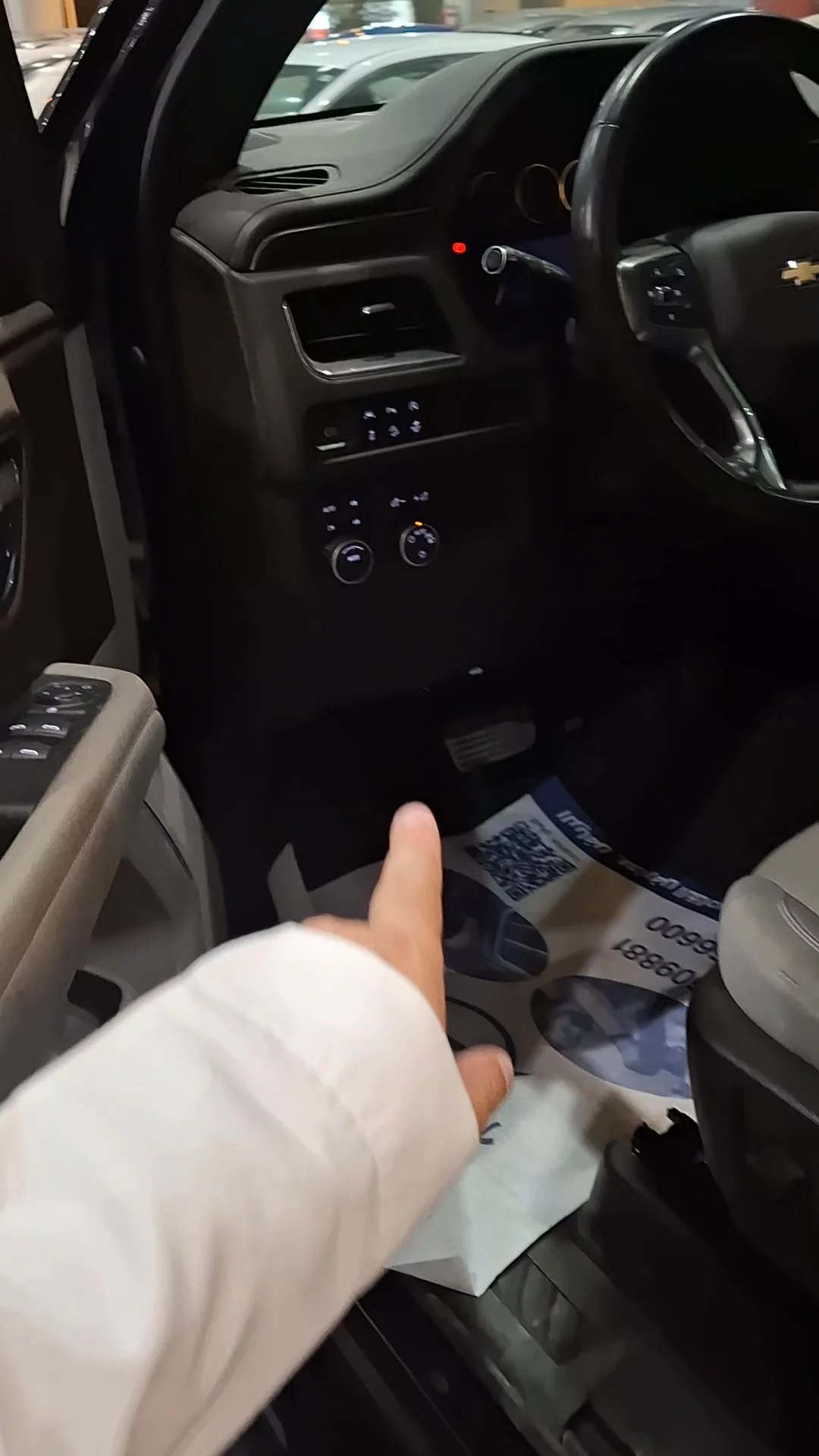 Car video thumbnail 1 of 9